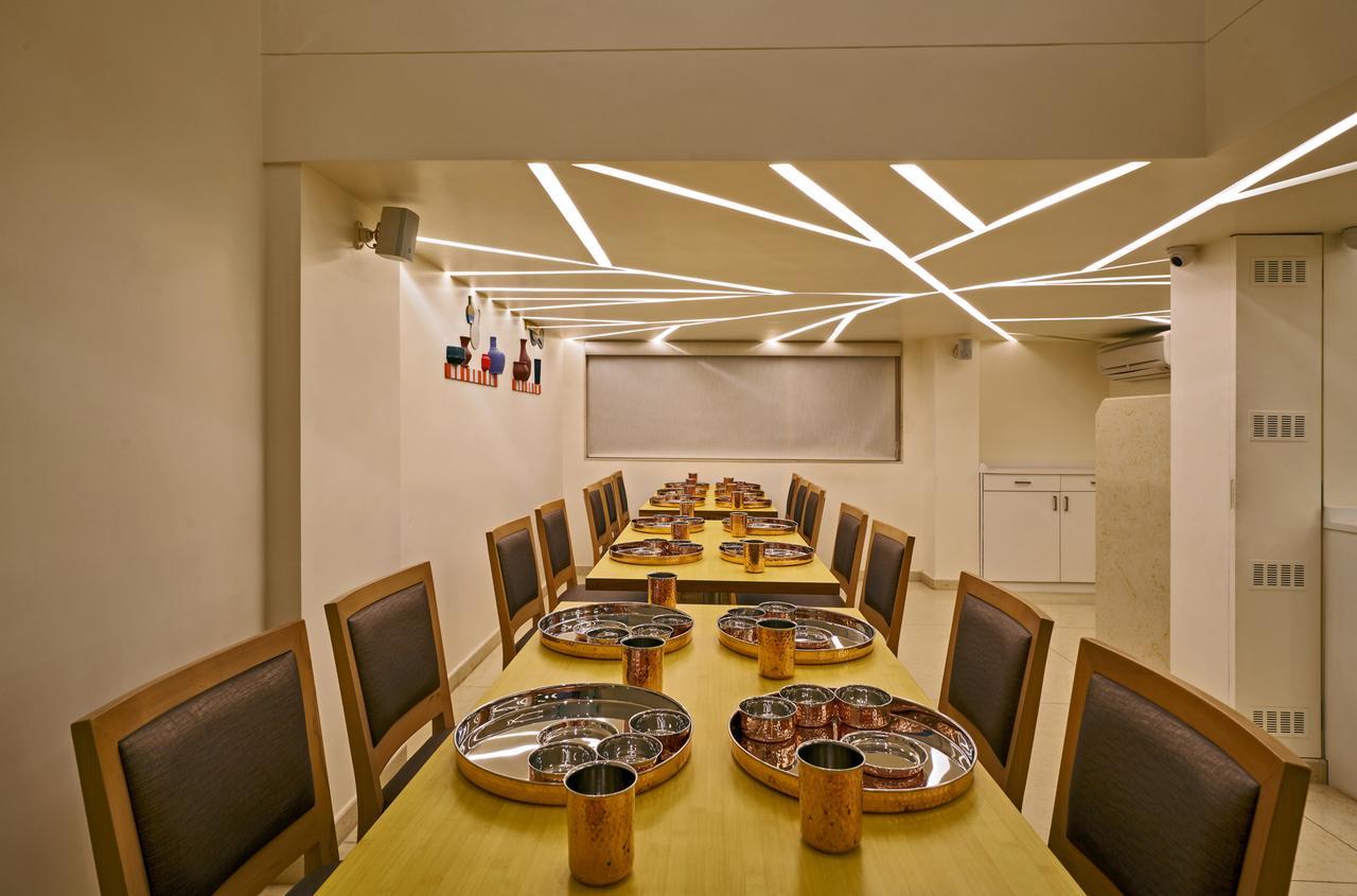 Hotel Atharv Top Rated Business Hotel In Kolhapur Ngoại thất bức ảnh