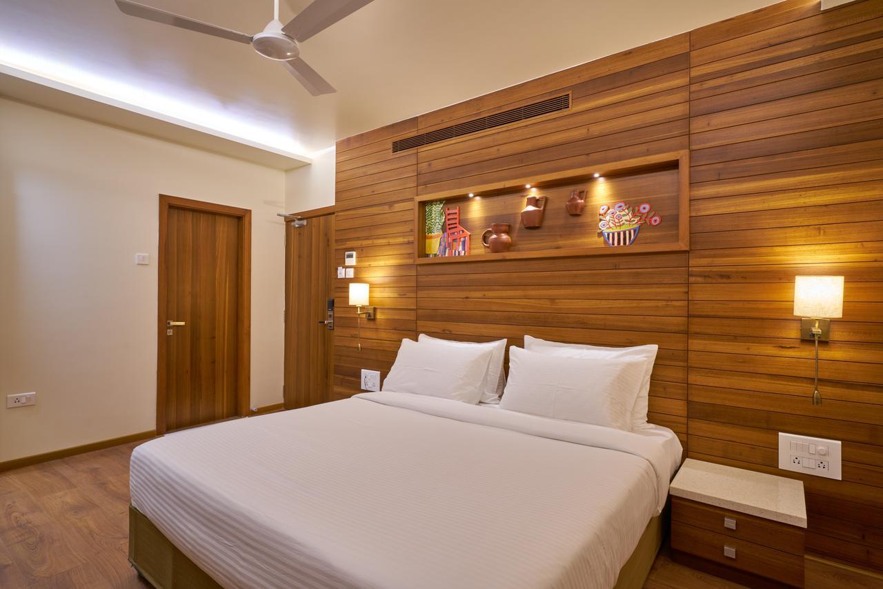 Hotel Atharv Top Rated Business Hotel In Kolhapur Ngoại thất bức ảnh