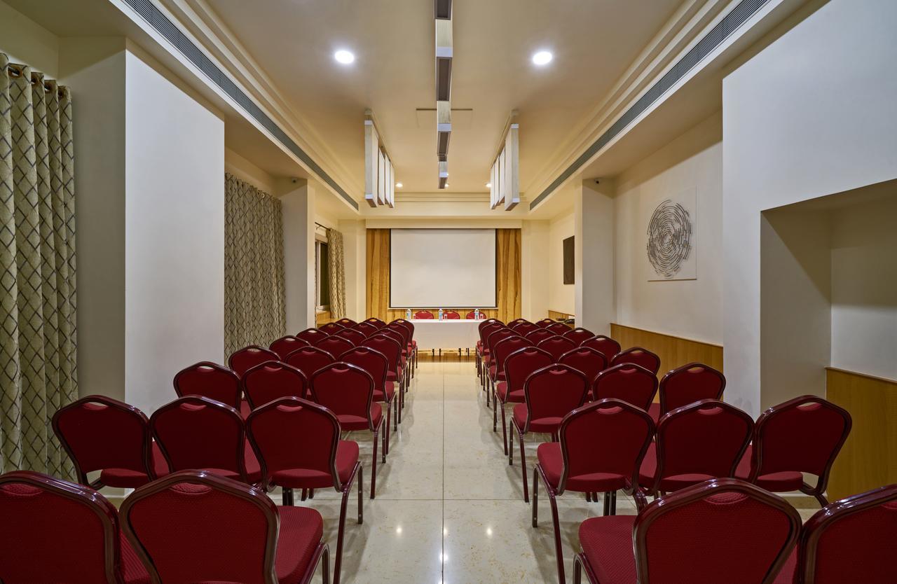 Hotel Atharv Top Rated Business Hotel In Kolhapur Ngoại thất bức ảnh