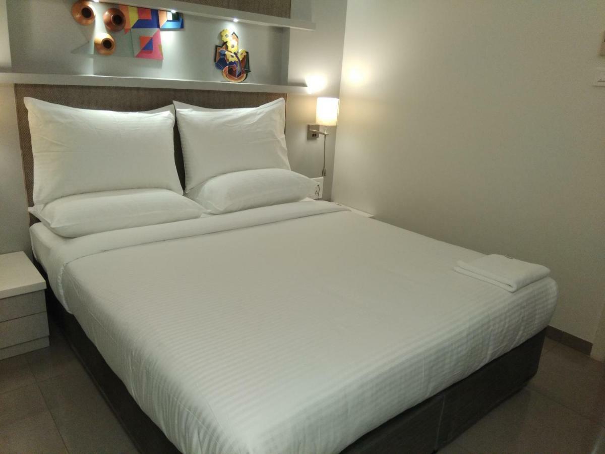 Hotel Atharv Top Rated Business Hotel In Kolhapur Ngoại thất bức ảnh